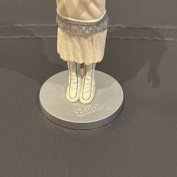 *Vintage* Hallmark| Barbie Keepsake Ornament Collectors series - 1996 - Picture 5 of 10